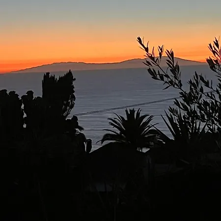 Great Views & Heated Pool - El Perenquen 4 *